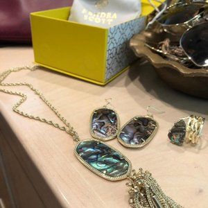 Kendra Scott Gold Jewelry Set in Abalone Shell
